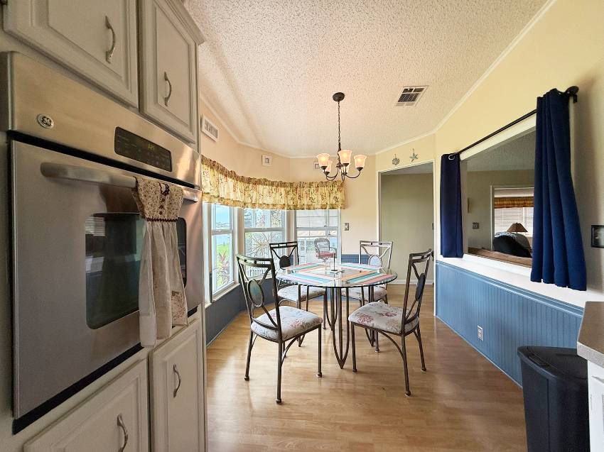 8111 Buena Vista Dr N a Ellenton, FL Mobile or Manufactured Home for Sale